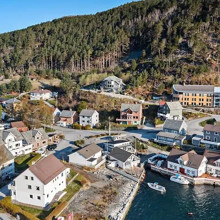 Utsikten * Kalvåg